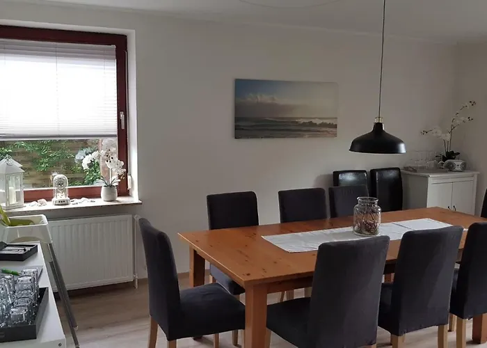 Haus Seewind بيت للعطل